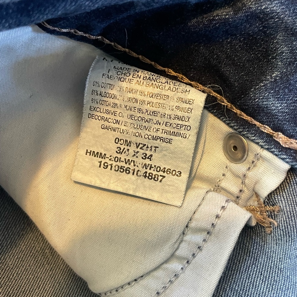 Women's Wranger Jeans - Picture 3 of 3